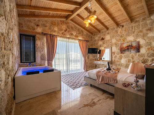  gece  -  Kasım
  | Kalkan Akbel'de Muhafazakar Aile İçin Özel Havuzlu Jakuzili Villa